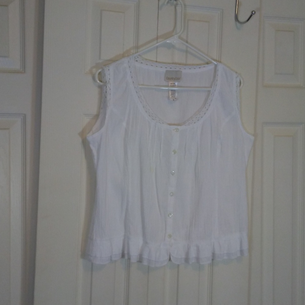 Country Door White Crinkle Muslin Top